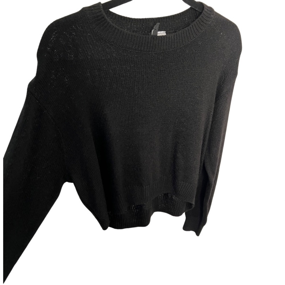 Black H&M Cropped Sweater